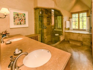 A Snowmass Four Bedrooms Rental with Great Views Available ! A Snowmass Four Bedrooms Rental with Great Views Available !